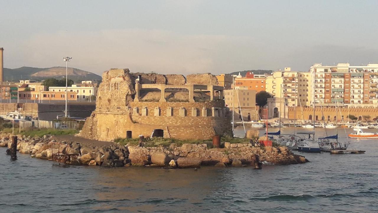 Casa Vacanza Tindara Lägenhet Civitavecchia Exteriör bild