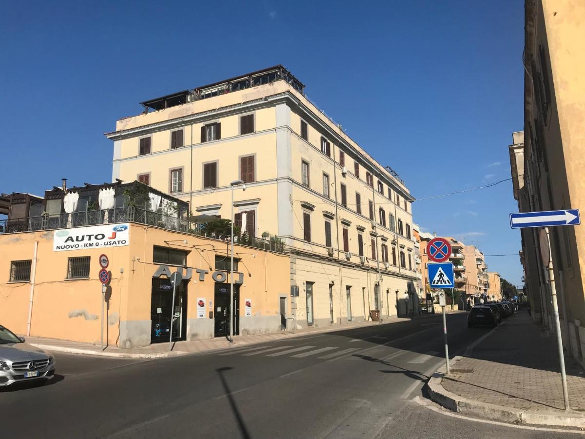 Casa Vacanza Tindara Lägenhet Civitavecchia Exteriör bild